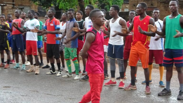 Sport à Banfora :    Des jeunes  se préparent aux  épreuves sportives pour l’entrée à la fonction publique.