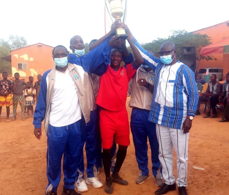 Sport: L’Équipe de la Police Nationale remporte le trophée après avoir encaisser 2 buts.