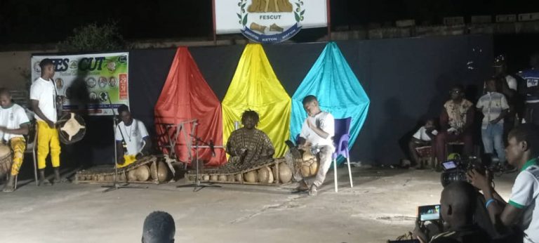 Célébration de la 3è édition du FEStival  CUlturel  Toussian : Les TOUSSIANS  ont démontré leur savoir faire en live.