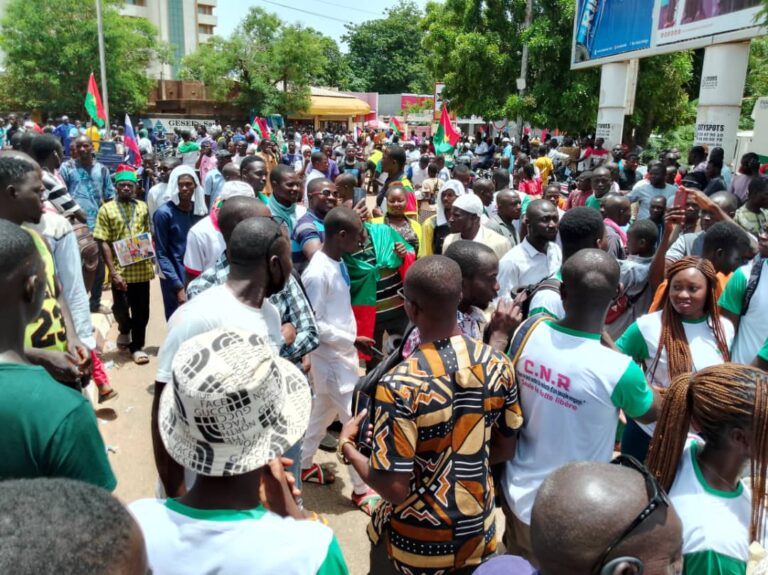 Bobo-Dioulasso: les candidats au concours direct de la fonction publique entre le doute et l’espoir