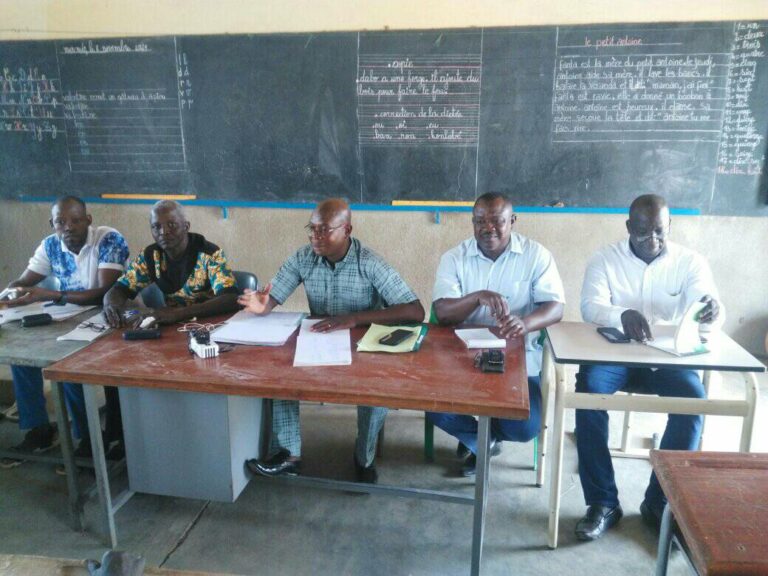 CEB de Bérégadougou : les directeurs d&rsquo;école, l’ APE et les AME échangent à bâton rompu