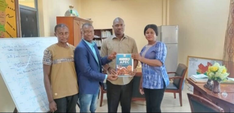 Une équipe régionale de la SCOOP-CA/BA ,en visite chez le Gouverneur de Région