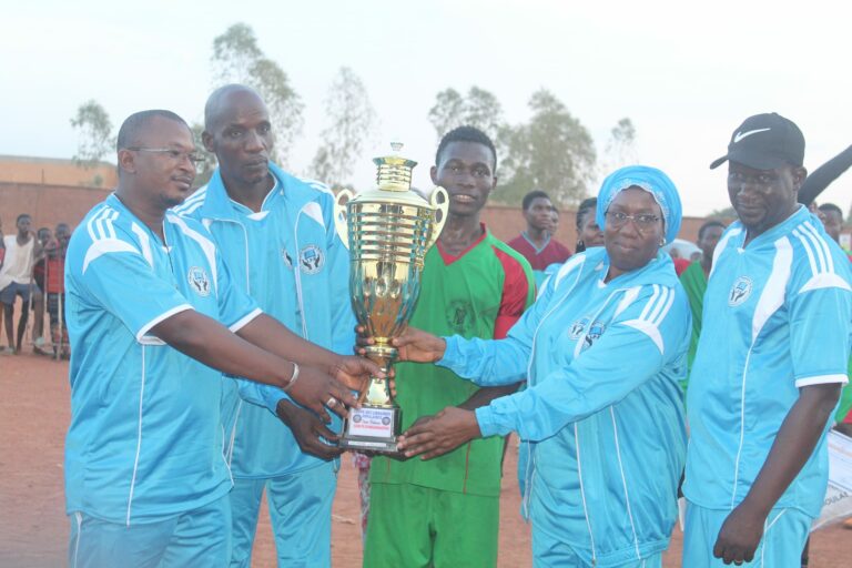 Sports/Football : le Lycée  Provinciale MOLLO SANOU remporte le trophée contre le Lycée Mixte Accart-Ville