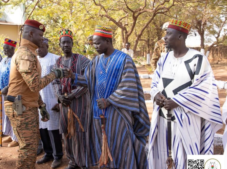 Inauguration de l’usine de SOFATO à Yako : le Président du Faso prend langue avec les forces vives de la localité